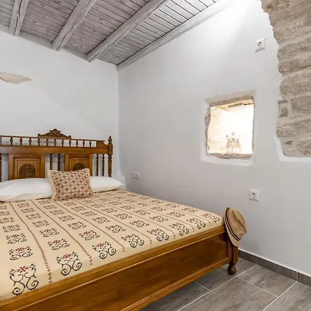 Casa Estiva Apeiranthos Naxos